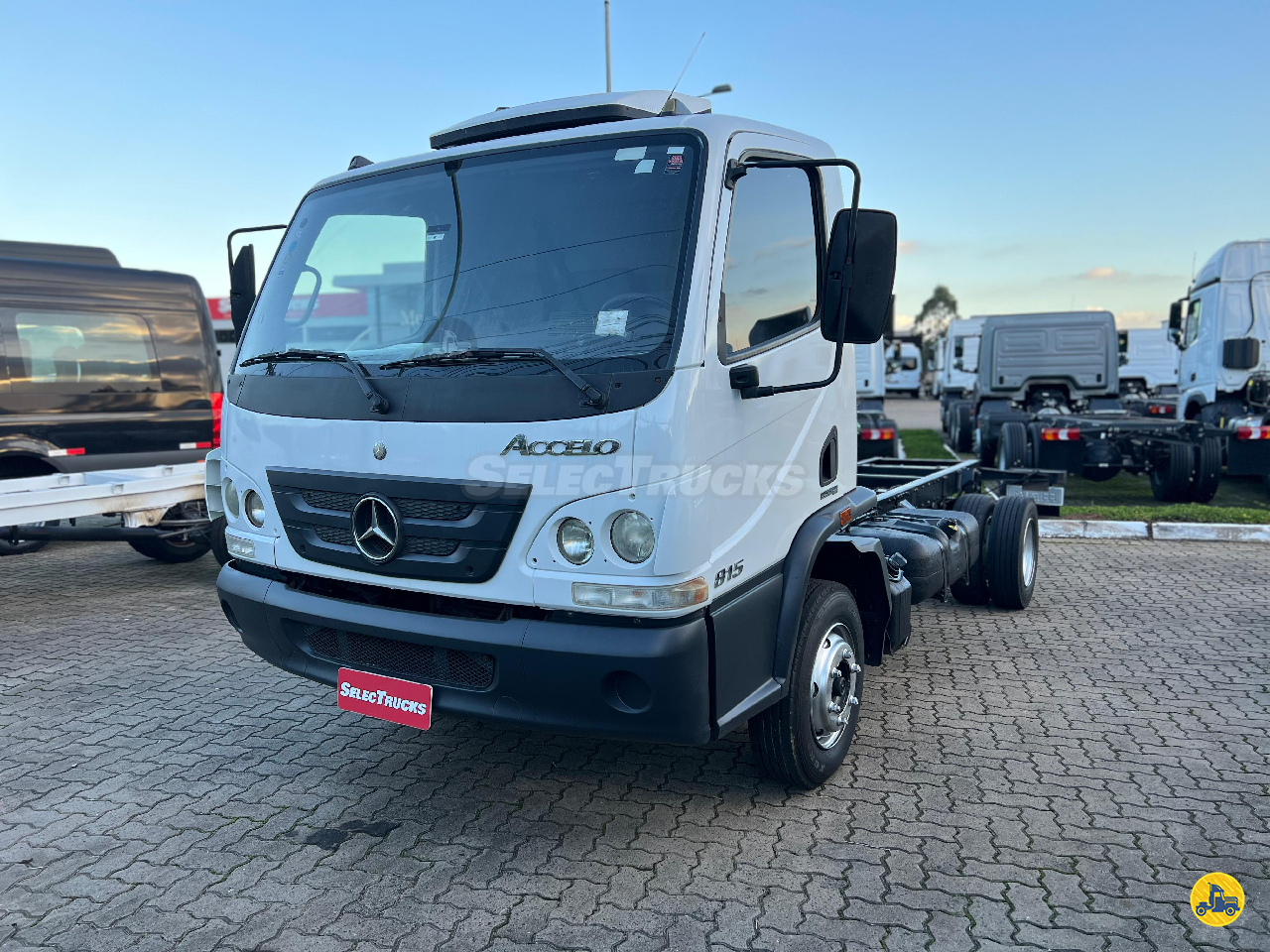 CAMINHAO MERCEDES-BENZ MB 815 Cavalo Mecânico Cavalo 4x2 SelecTrucks - Novo Hamburgo RS NOVO HAMBURGO RIO GRANDE DO SUL RS